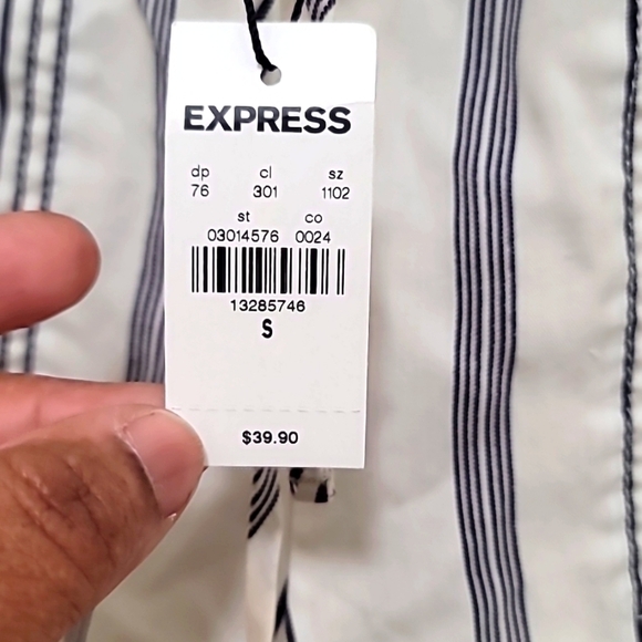 EXPRESS WOMEN'S  HIGH RISE  SILKY SHORT CREAM/BLUE SZ S/P - Picture 9 of 9